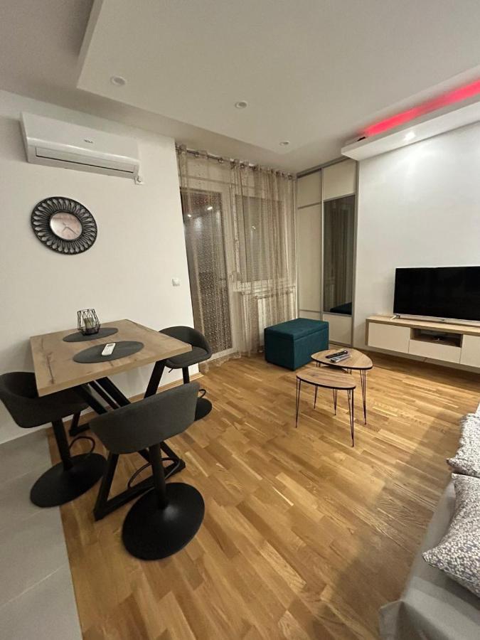 Apartmanm&M บันยาลูกา ภายนอก รูปภาพ